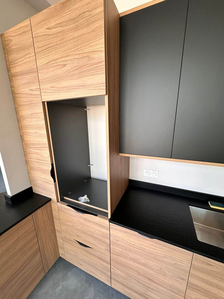 Logement prêt à être reloué à Bordeaux après une remise en état complète par Leconte Nettoyage.