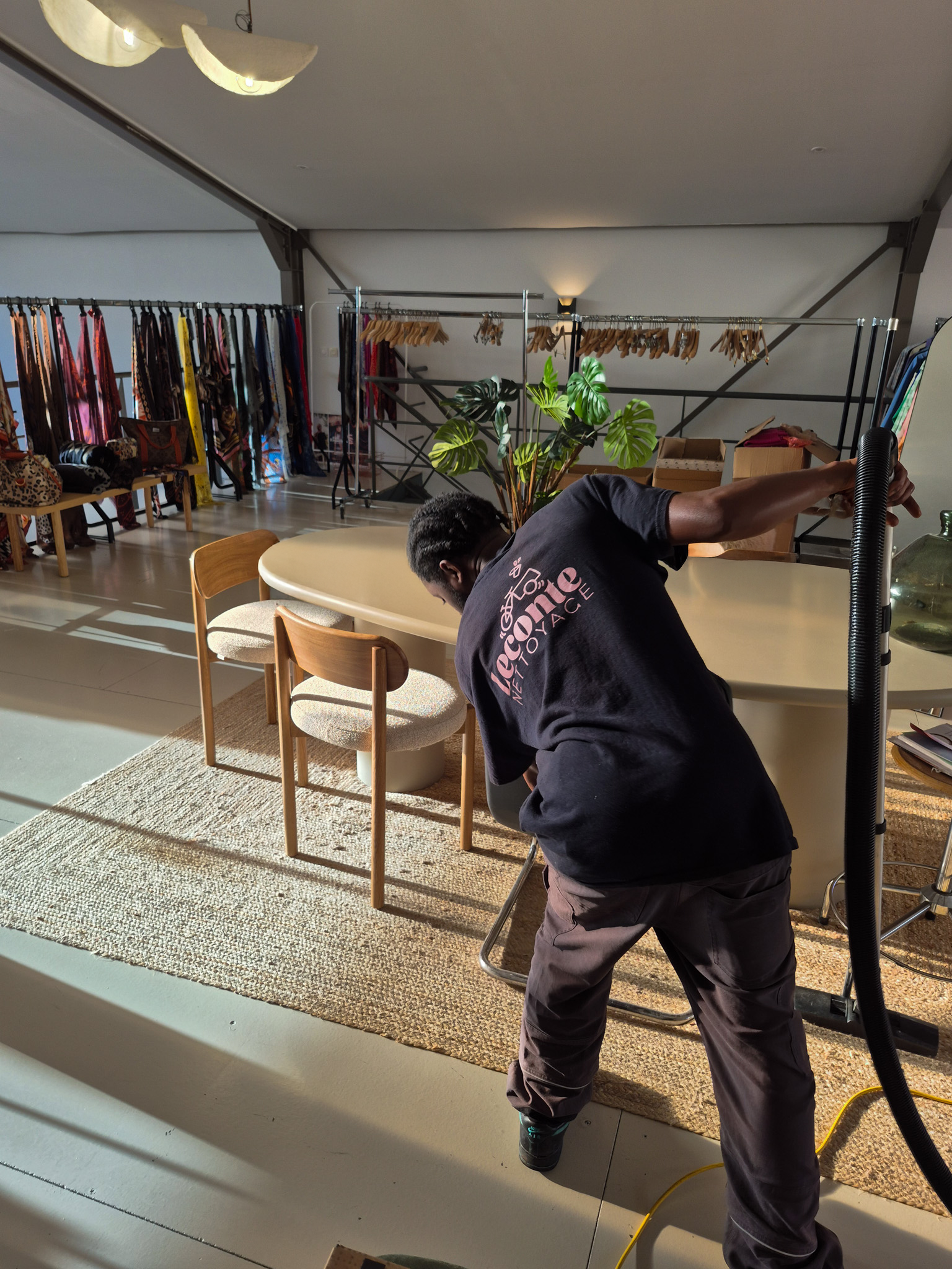 Entretien régulier d'un Showroom Bordelais